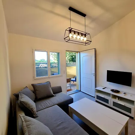 Detente 아파트 올라이율스